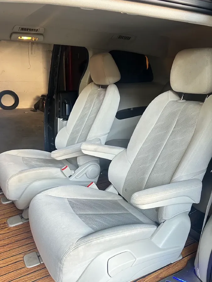 2021 Buick GL8 2.0T 237HP L4 9AT,autocango,china used car exporter,china ev exporter,chinese used car exporter,chinese used ev exporter