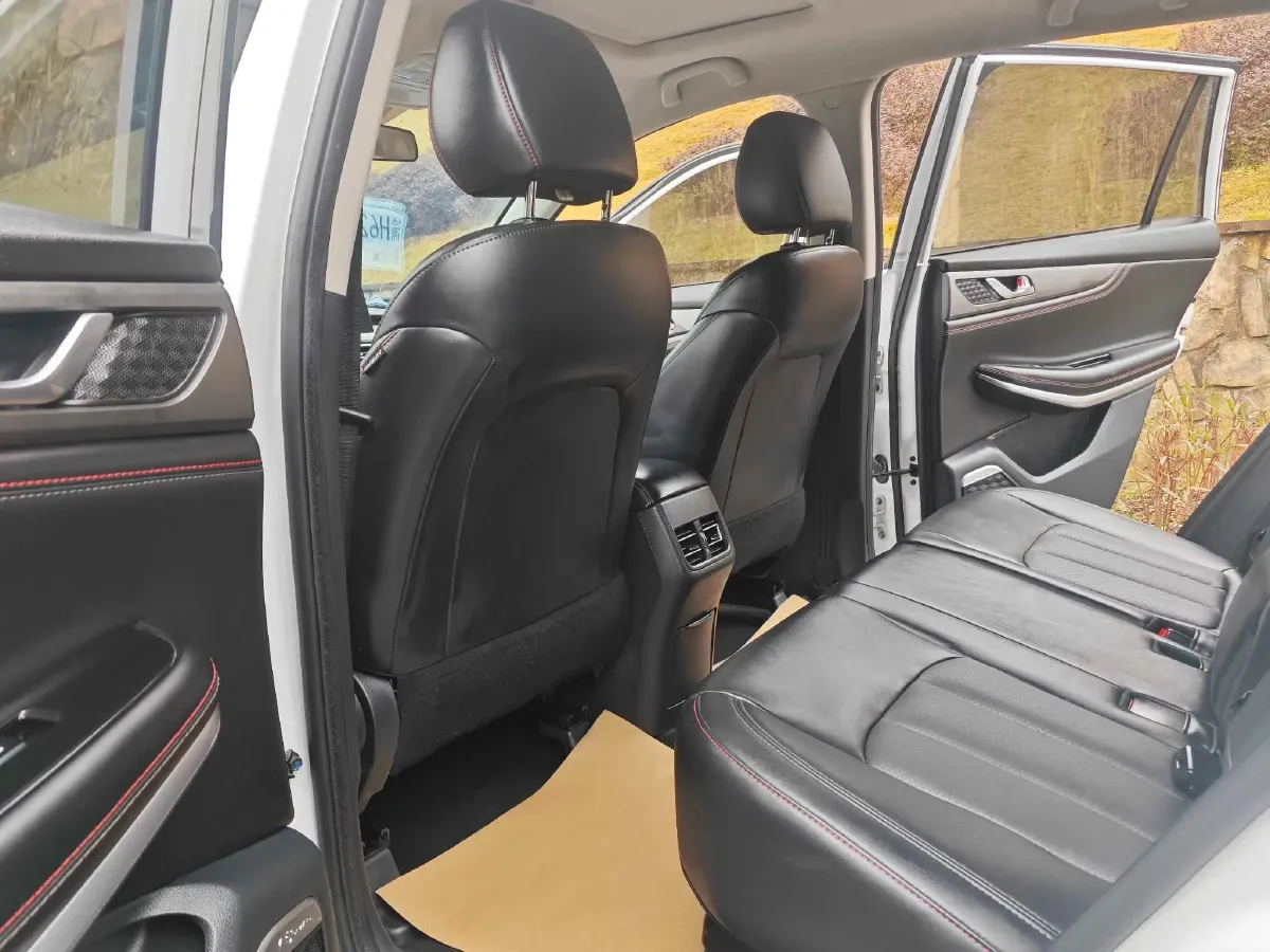 2021 ChangAn CS75 1.5T 178HP L4 7DCT,autocango,china used car exporter,china ev exporter,chinese used car exporter,chinese used ev exporter