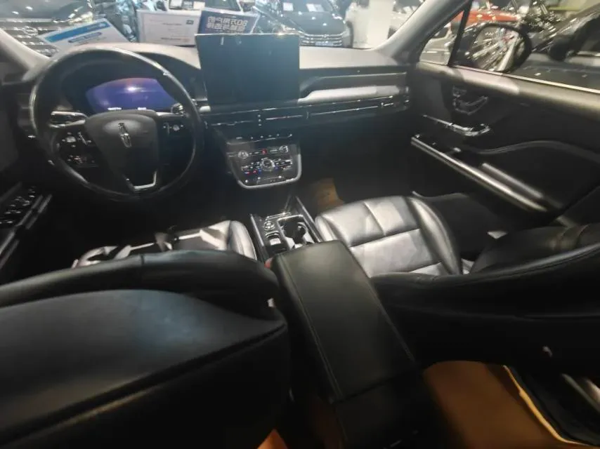 2022 Lincoln Corsair 2.0T 245HP L4 8AT,autocango,china used car exporter,china ev exporter,chinese used car exporter,chinese used ev exporter