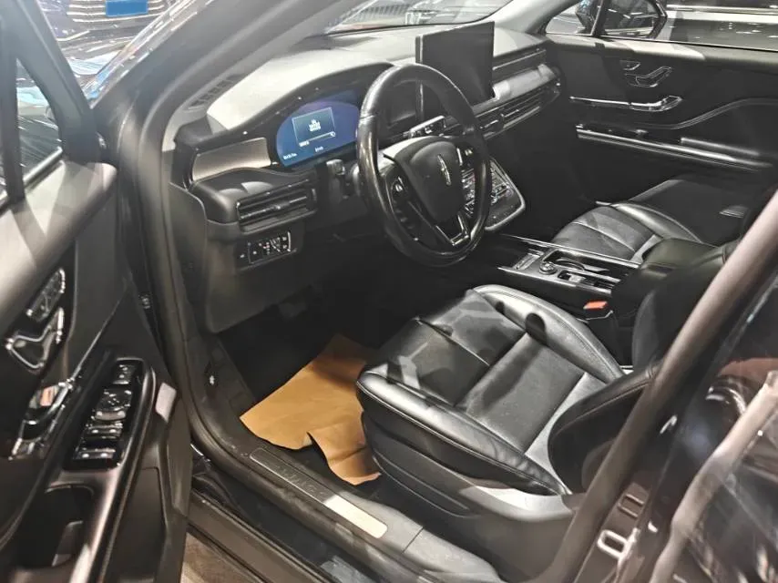 2022 Lincoln Corsair 2.0T 245HP L4 8AT,autocango,china used car exporter,china ev exporter,chinese used car exporter,chinese used ev exporter