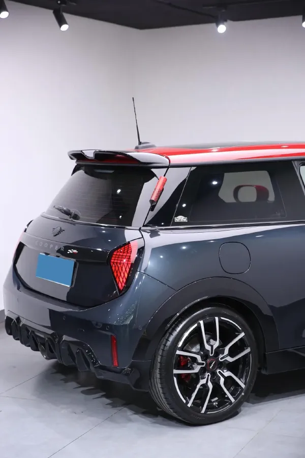 2025 MINI JCW 2.0T 231HP L4 7DCT,autocango,china used car exporter,china ev exporter,chinese used car exporter,chinese used ev exporter