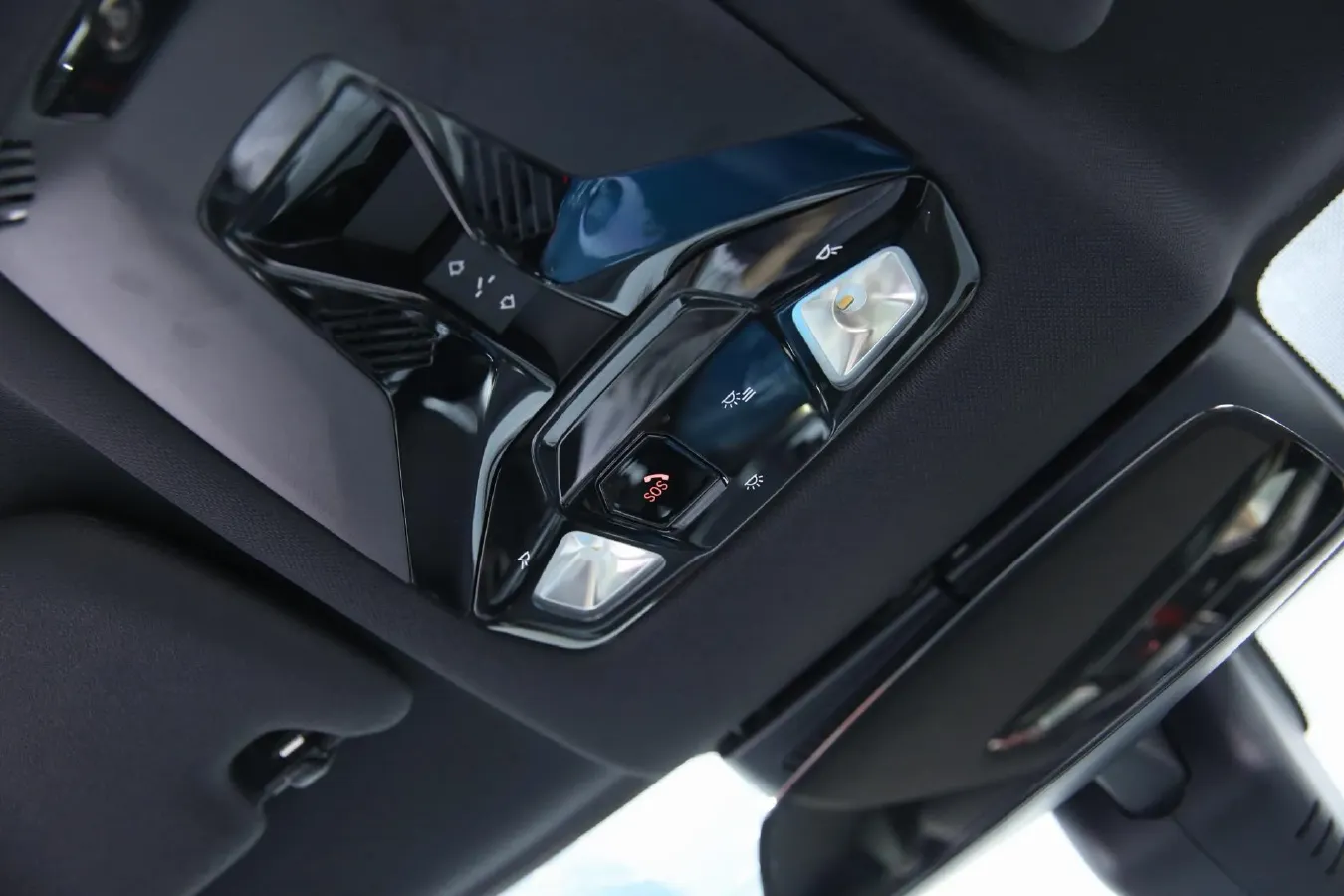 2025 MINI JCW 2.0T 231HP L4 7DCT,autocango,china used car exporter,china ev exporter,chinese used car exporter,chinese used ev exporter