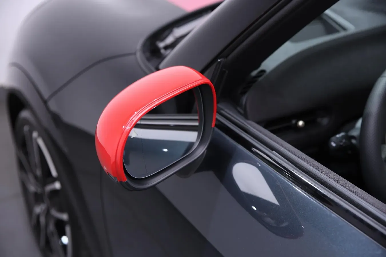 2025 MINI JCW 2.0T 231HP L4 7DCT,autocango,china used car exporter,china ev exporter,chinese used car exporter,chinese used ev exporter