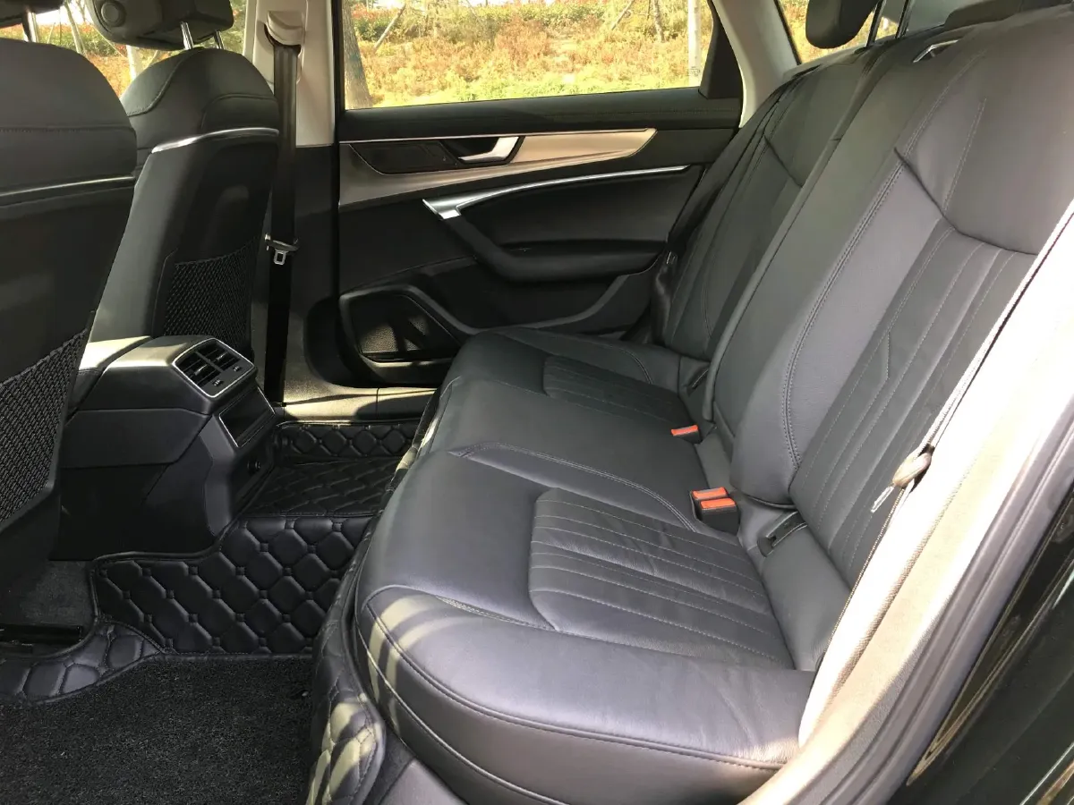 2019 Audi A6L 2.0T 190HP L4 7DCT,autocango,china used car exporter,china ev exporter,chinese used car exporter,chinese used ev exporter