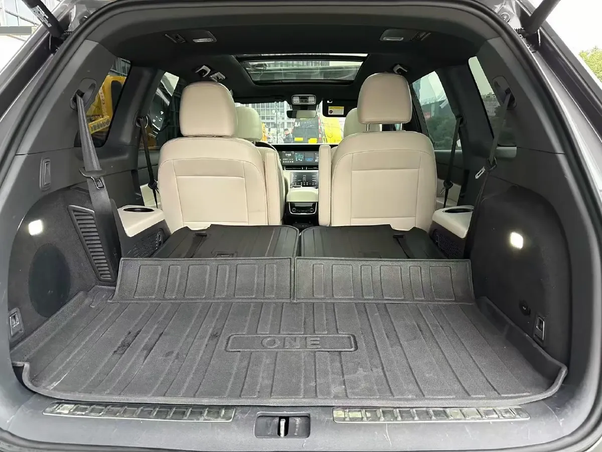 2021 Li ONE Range Extended 131HP REEV 40.5KWH,autocango,china used car exporter,china ev exporter,chinese used car exporter,chinese used ev exporter