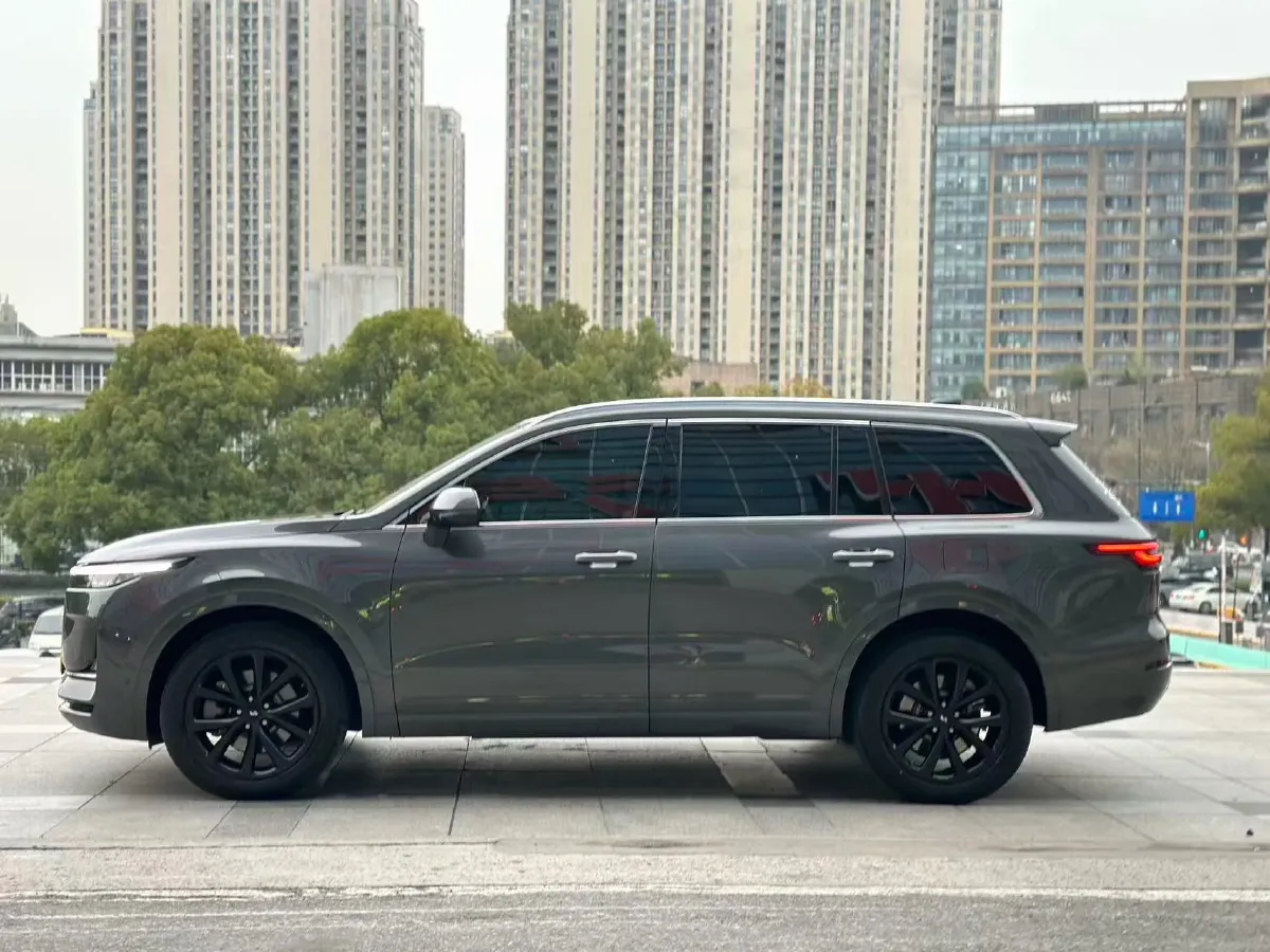 2021 Li ONE Range Extended 131HP REEV 40.5KWH,autocango,china used car exporter,china ev exporter,chinese used car exporter,chinese used ev exporter