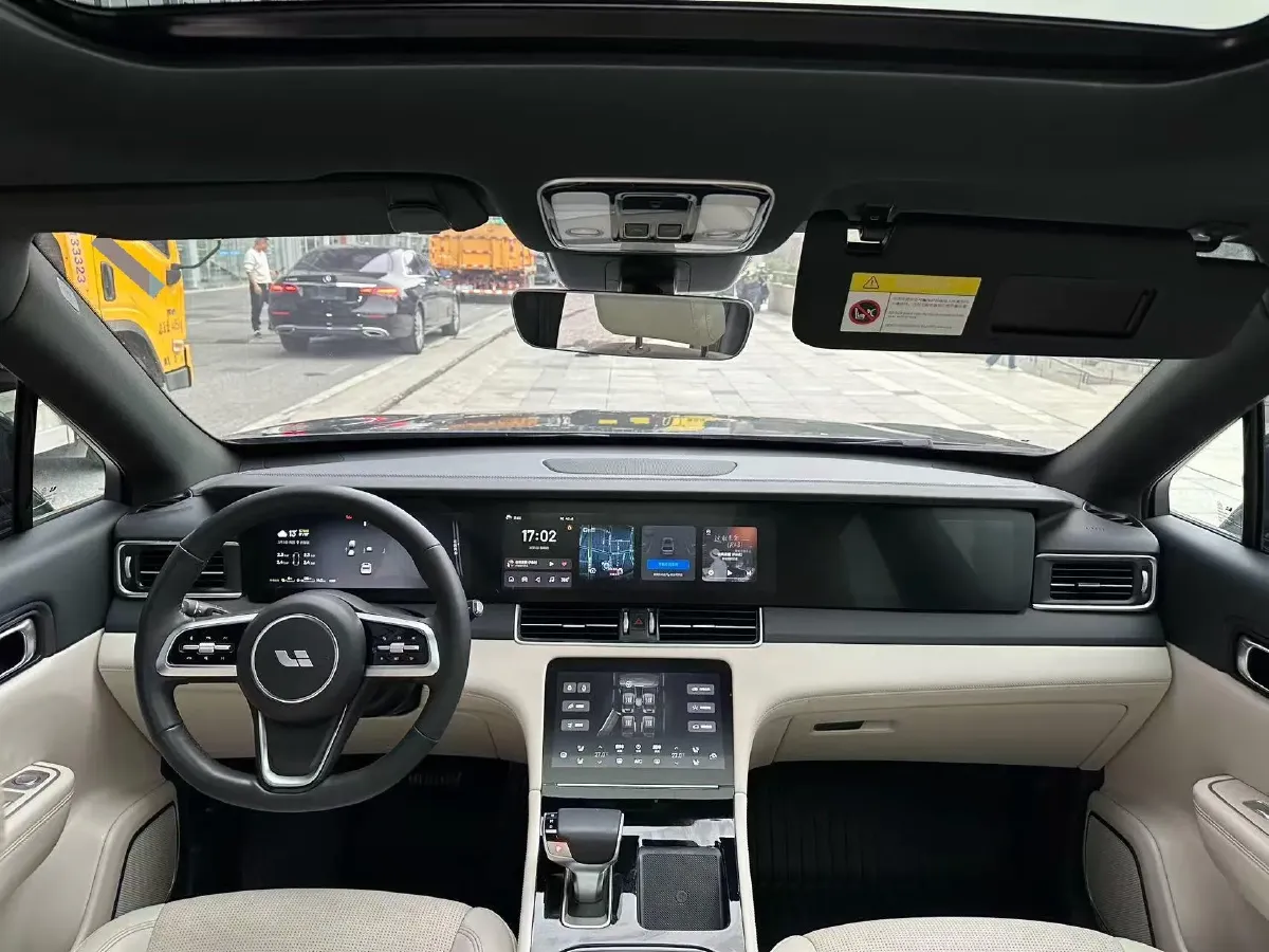 2021 Li ONE Range Extended 131HP REEV 40.5KWH,autocango,china used car exporter,china ev exporter,chinese used car exporter,chinese used ev exporter