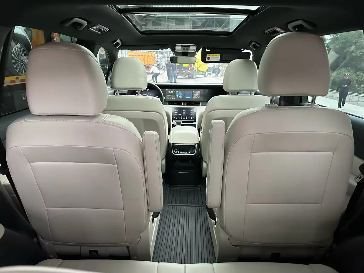 2021 Li ONE Range Extended 131HP REEV 40.5KWH,autocango,china used car exporter,china ev exporter,chinese used car exporter,chinese used ev exporter