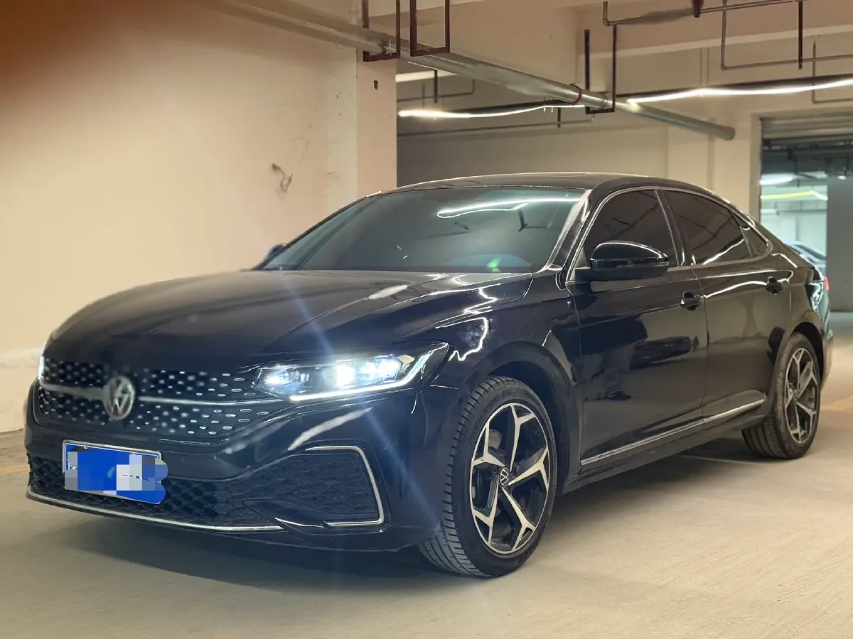 2023 Volkswagen Passat 2.0T 186HP L4 7DCT,autocango,china used car exporter,china ev exporter,chinese used car exporter,chinese used ev exporter