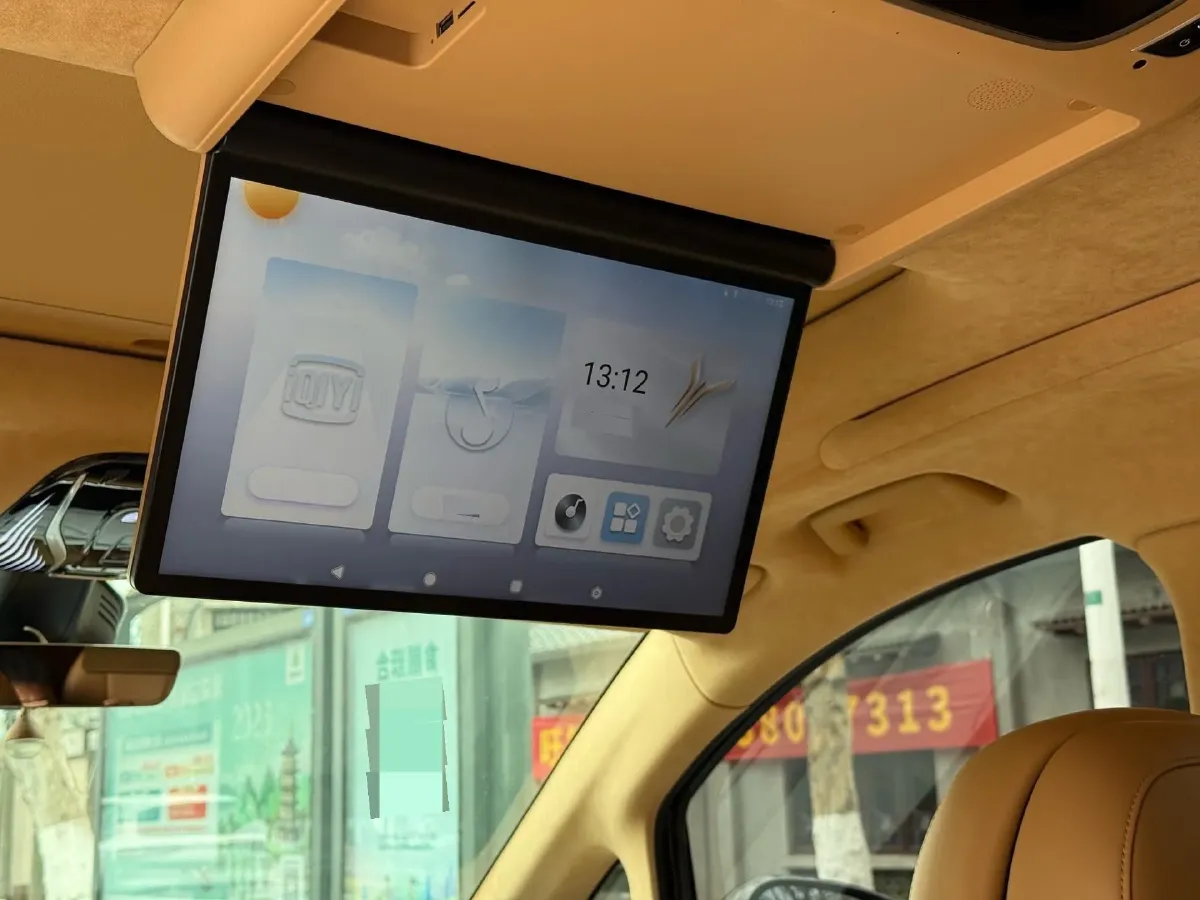 2024 Voyah Dream 1.5T 150HP L4 PHEV 43KWH,autocango,china used car exporter,china ev exporter,chinese used car exporter,chinese used ev exporter