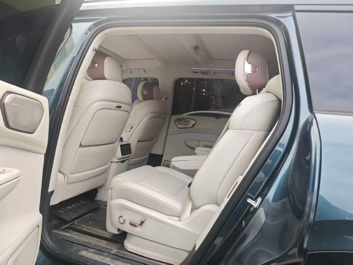 2025 LYNK&CO 900 1.5T 190HP L4 3DHT PHEV 43.3KWH,autocango,china used car exporter,china ev exporter,chinese used car exporter,chinese used ev exporter