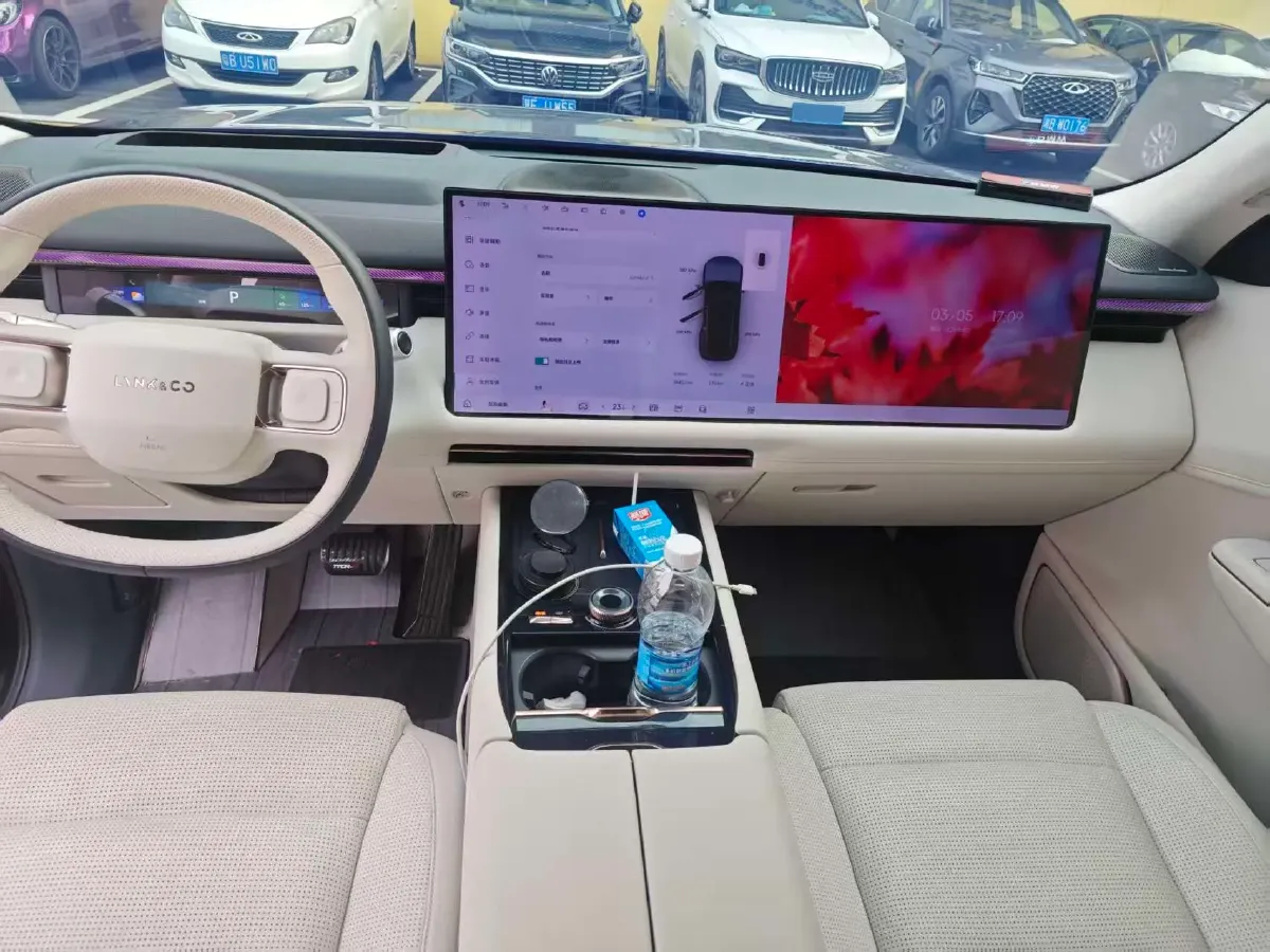 2025 LYNK&CO 900 1.5T 190HP L4 3DHT PHEV 43.3KWH,autocango,china used car exporter,china ev exporter,chinese used car exporter,chinese used ev exporter