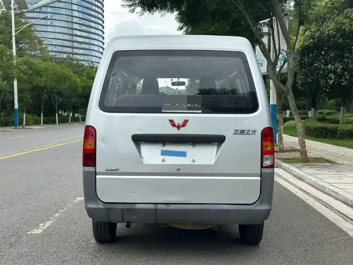 2015 WuLing ZhiGuang 1.2L 82HP L4 5MT,autocango,china used car exporter,china ev exporter,chinese used car exporter,chinese used ev exporter