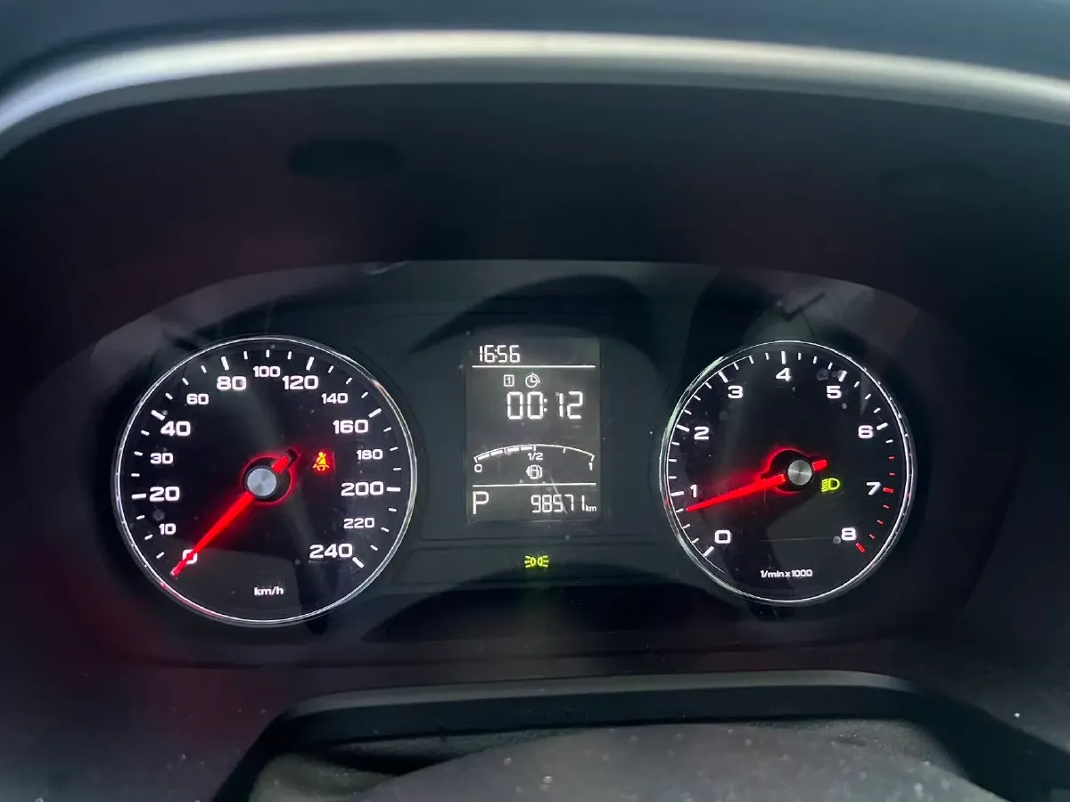 2018 Roewe RX5 1.5T 169HP L4 7DCT,autocango,china used car exporter,china ev exporter,chinese used car exporter,chinese used ev exporter