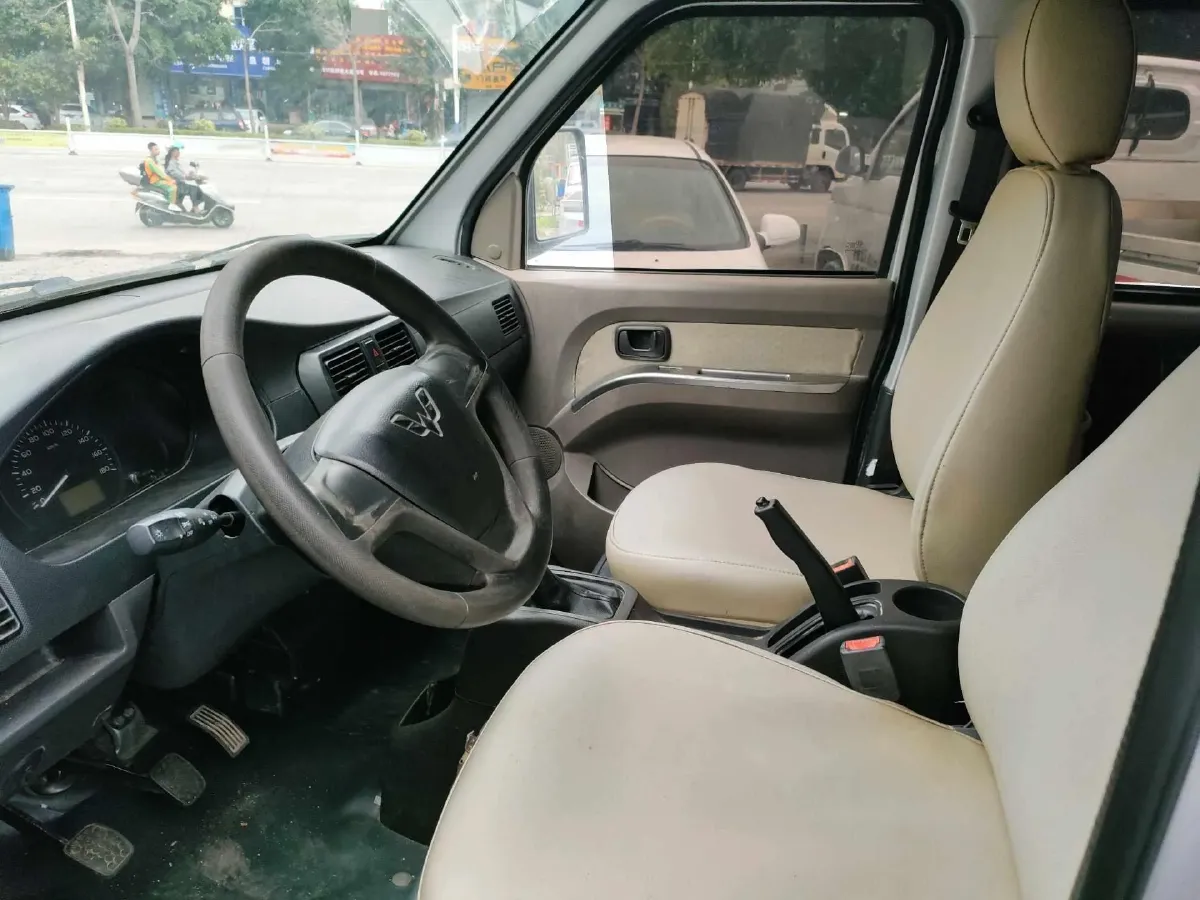 2018 WuLing RongGuang New Truck 1.5L 107HP L4 5MT,autocango,china used car exporter,china ev exporter,chinese used car exporter,chinese used ev exporter