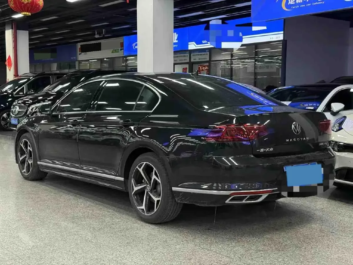 2023 Volkswagen Magotan 2.0T 186HP L4 7DCT,autocango,china used car exporter,china ev exporter,chinese used car exporter,chinese used ev exporter