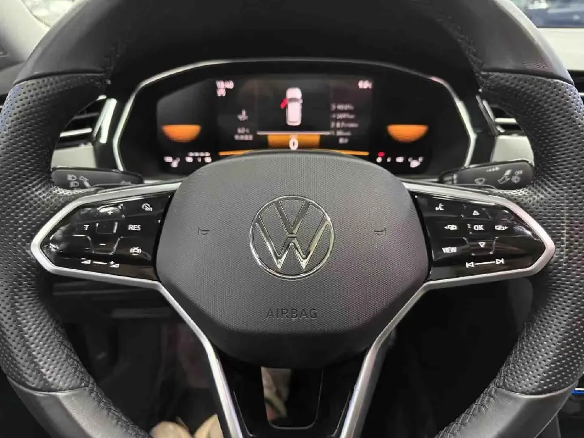 2023 Volkswagen Magotan 2.0T 186HP L4 7DCT,autocango,china used car exporter,china ev exporter,chinese used car exporter,chinese used ev exporter