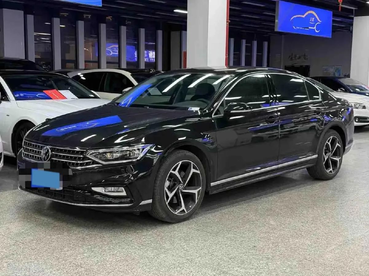2023 Volkswagen Magotan 2.0T 186HP L4 7DCT,autocango,china used car exporter,china ev exporter,chinese used car exporter,chinese used ev exporter