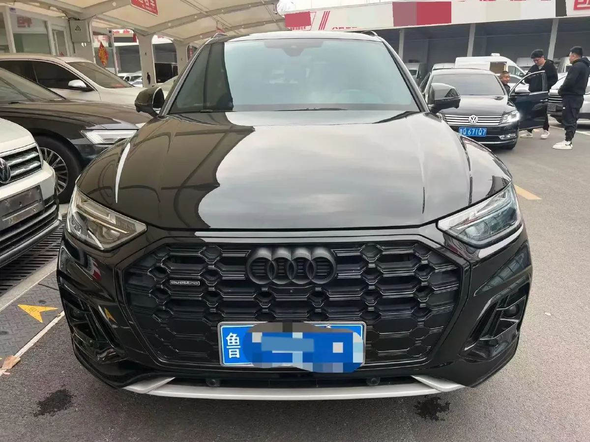 2023 Audi Q5L 2.0T 190HP L4 7DCT,autocango,china used car exporter,china ev exporter,chinese used car exporter,chinese used ev exporter