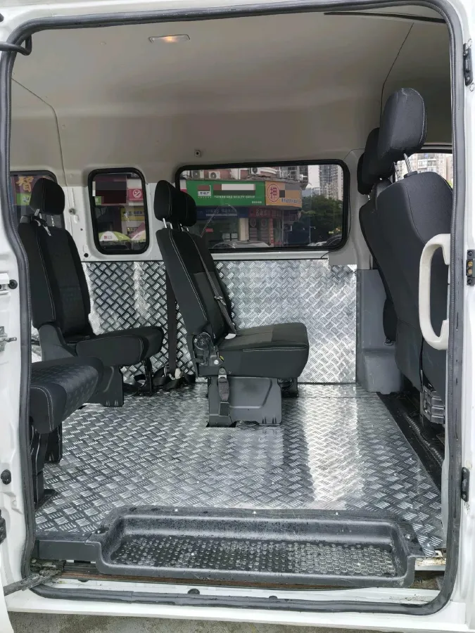 2023 MAXUS XinTu V80 2.0T 127HP L4 6AMT,autocango,china used car exporter,china ev exporter,chinese used car exporter,chinese used ev exporter