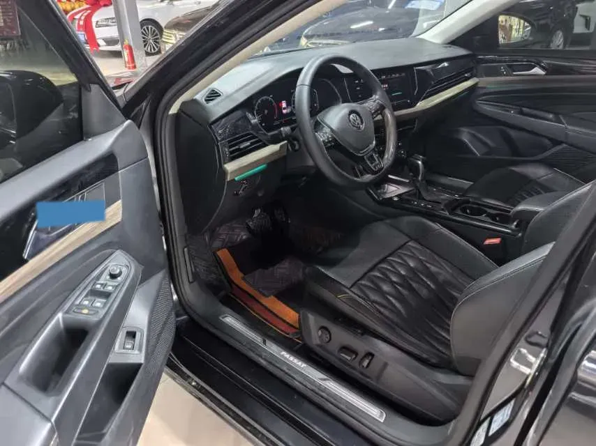 2017 BaoJun 310W 1.5L 112HP L4 6MT,autocango,china used car exporter,china ev exporter,chinese used car exporter,chinese used ev exporter