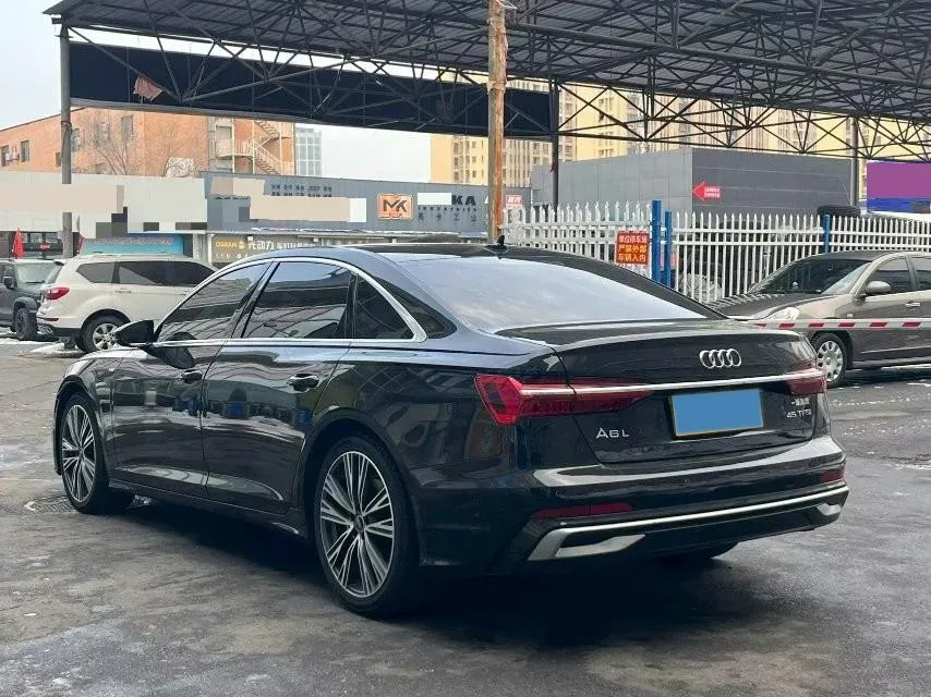 2024 Audi A6L 2.0T 190HP L4 7DCT,autocango,china used car exporter,china ev exporter,chinese used car exporter,chinese used ev exporter
