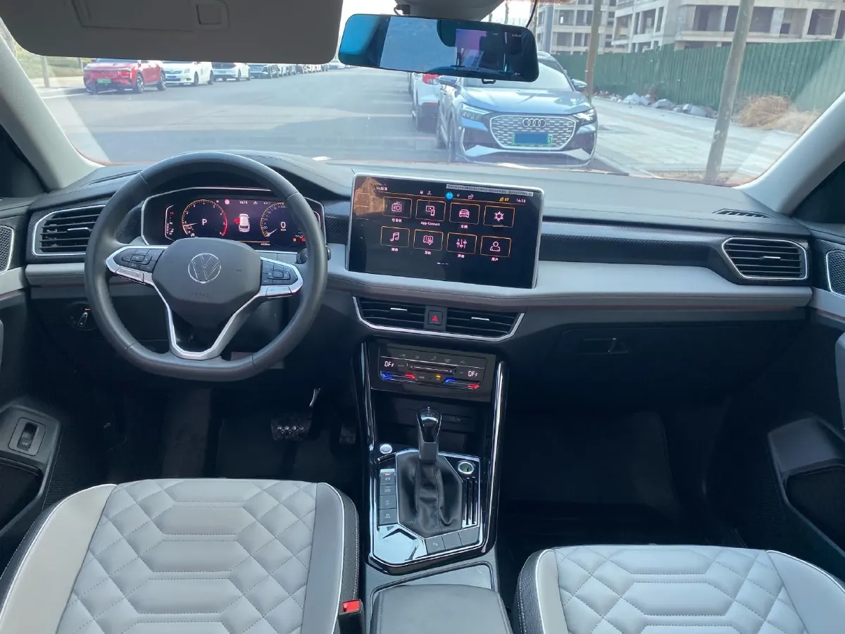 2024 Volkswagen Tayron 1.5T 160HP L4 7DCT,autocango,china used car exporter,china ev exporter,chinese used car exporter,chinese used ev exporter