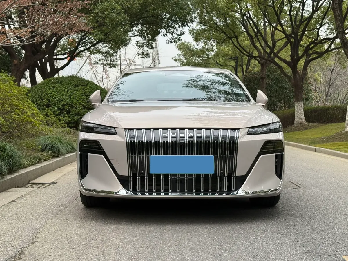 2025 Roewe M7 DMH 1.5L 112HP L4 1DHT PHEV,autocango,china used car exporter,china ev exporter,chinese used car exporter,chinese used ev exporter