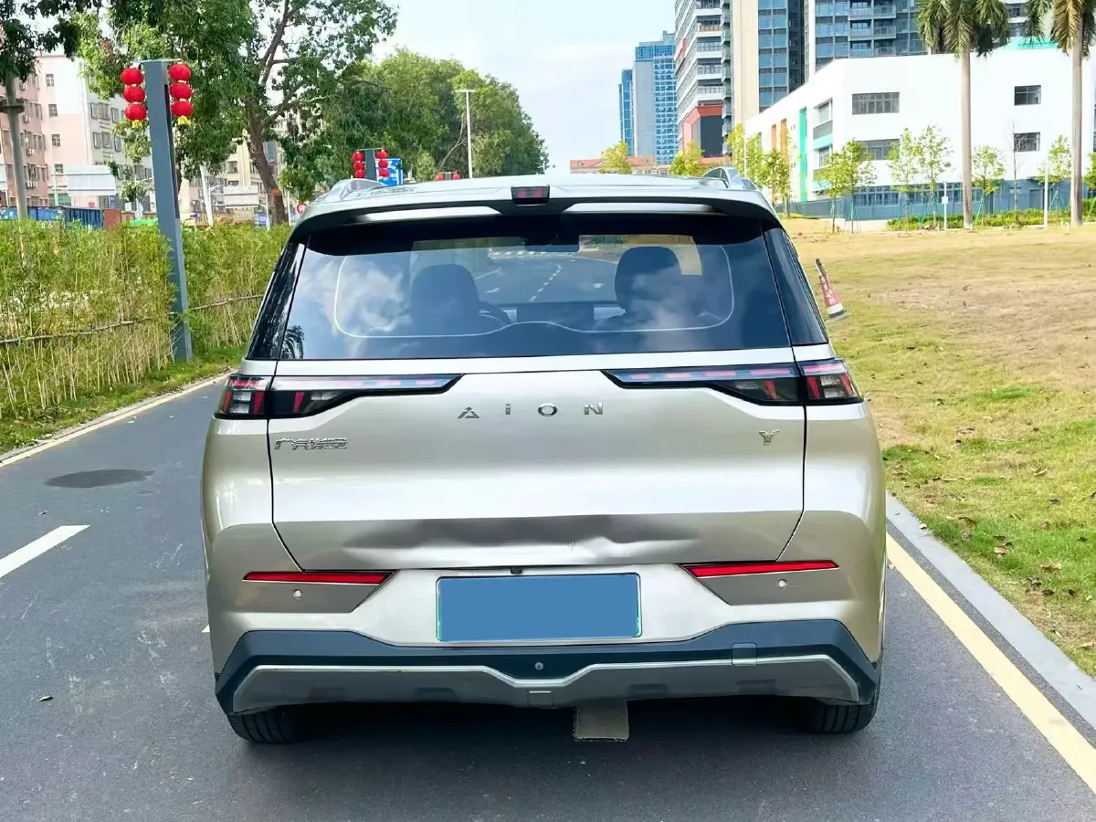 2022 Geely Okavango 1.8T 184HP L4 7DCT,autocango,china used car exporter,china ev exporter,chinese used car exporter,chinese used ev exporter