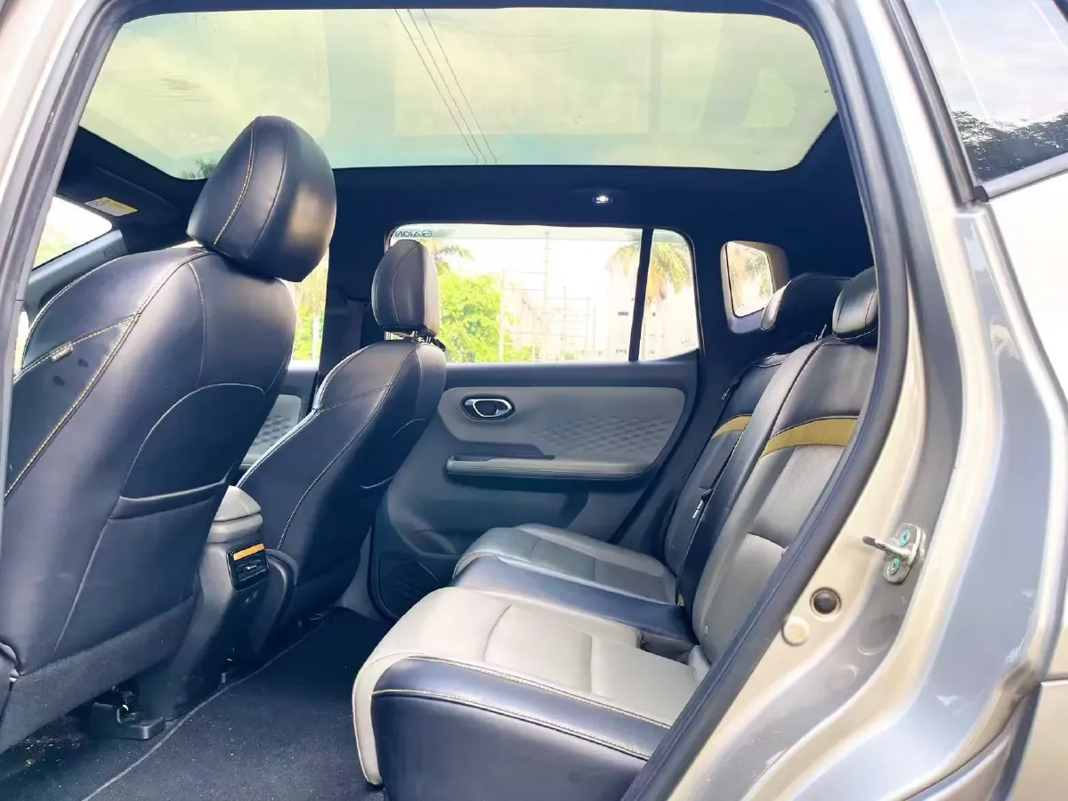 2022 Geely Okavango 1.8T 184HP L4 7DCT,autocango,china used car exporter,china ev exporter,chinese used car exporter,chinese used ev exporter