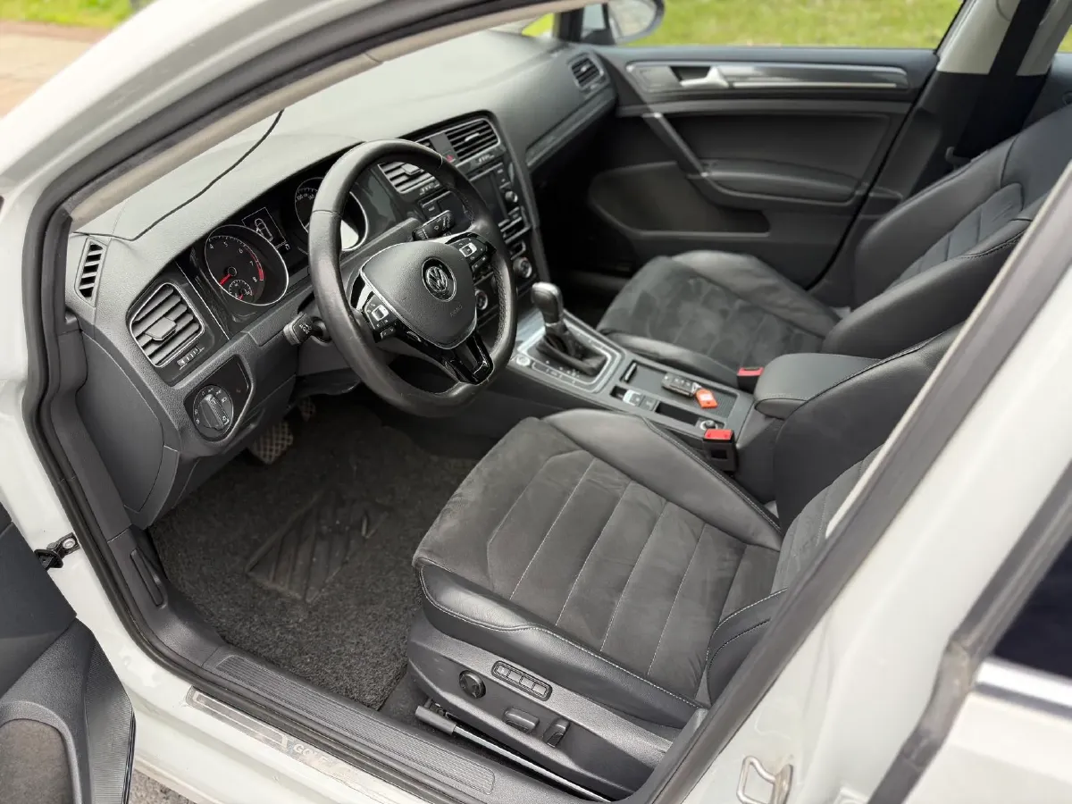 2018 Volkswagen Golf 1.4T 131HP L4 7DCT,autocango,china used car exporter,china ev exporter,chinese used car exporter,chinese used ev exporter