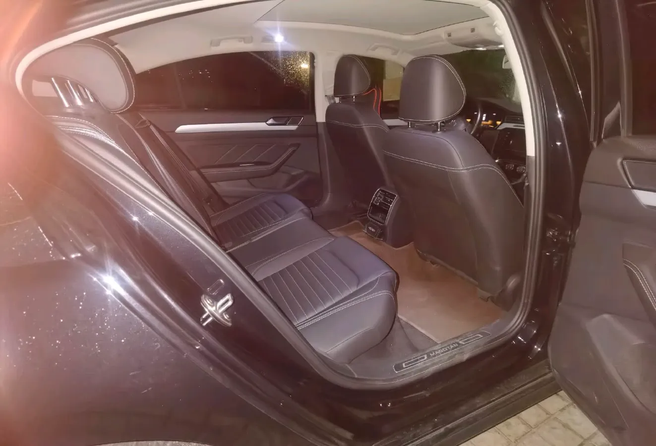 2023 Volkswagen Magotan 1.4T 150HP L4 7DCT,autocango,china used car exporter,china ev exporter,chinese used car exporter,chinese used ev exporter