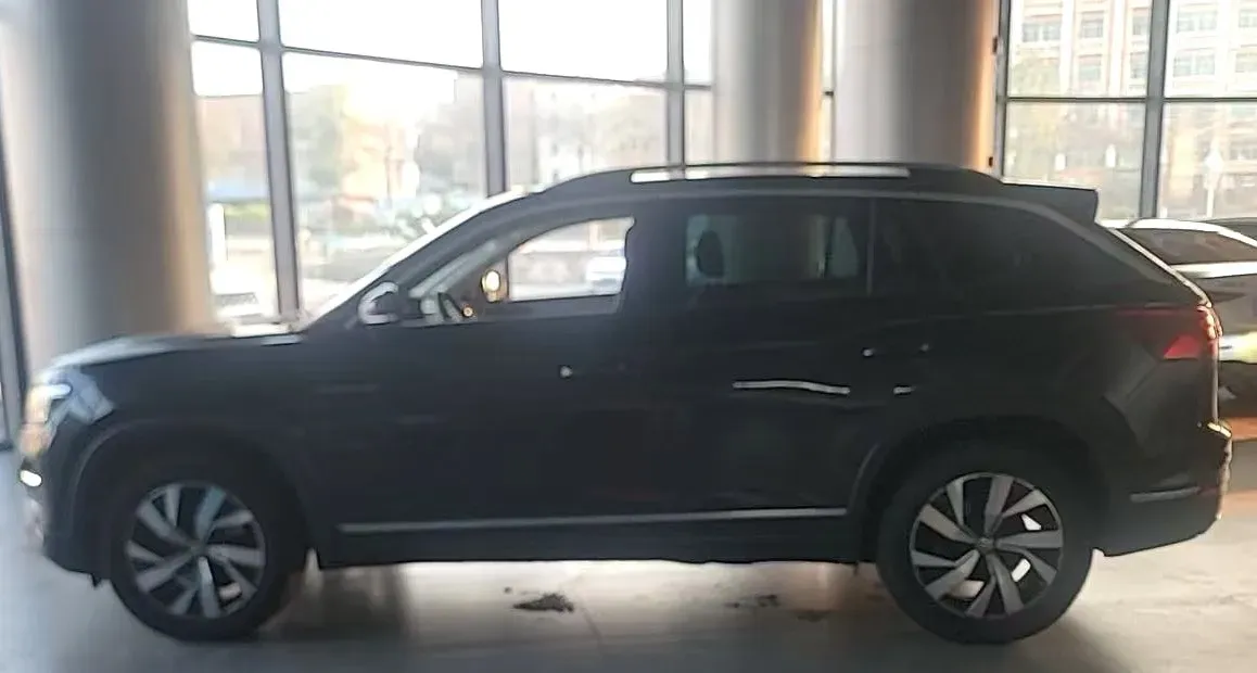 2019 MINI CLUBMAN 1.5T 102HP L3 6AT,autocango,china used car exporter,china ev exporter,chinese used car exporter,chinese used ev exporter