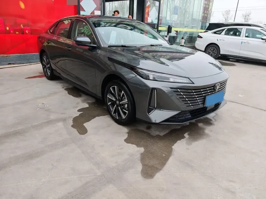 2025 ChangAn Eado 1.5T 192HP L4 7DCT,autocango,china used car exporter,china ev exporter,chinese used car exporter,chinese used ev exporter