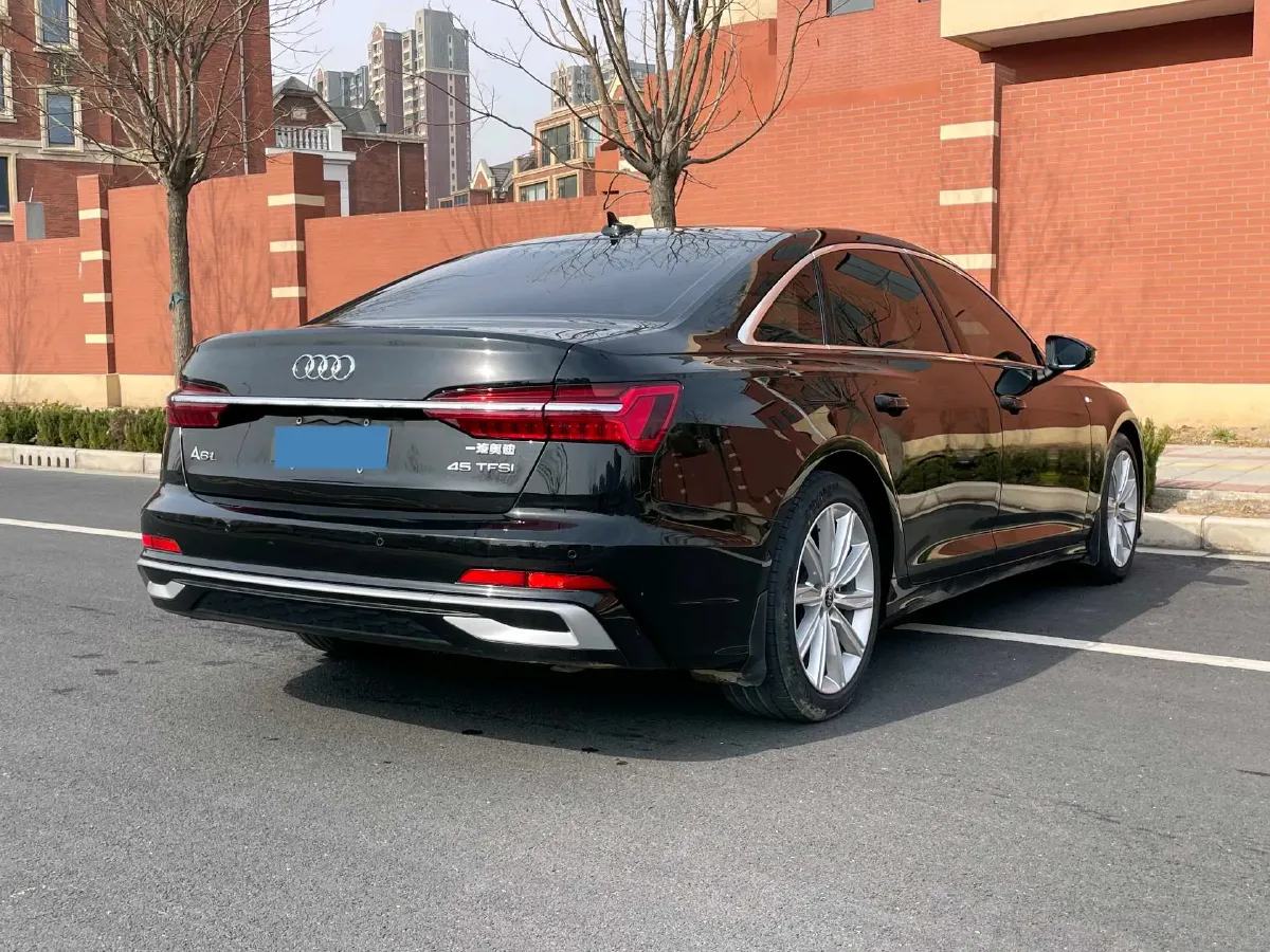 2023 Audi A6L 2.0T 245HP L4 7DCT,autocango,china used car exporter,china ev exporter,chinese used car exporter,chinese used ev exporter