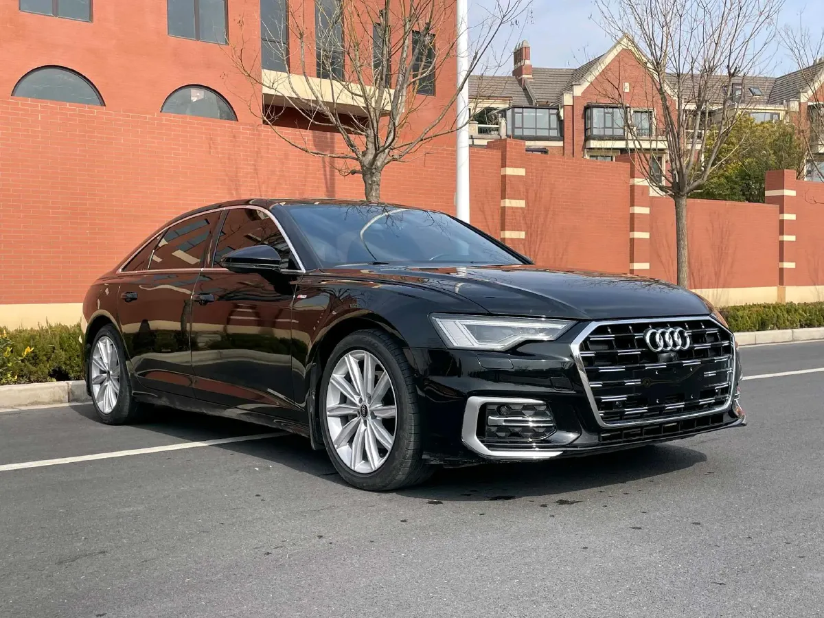 2023 Audi A6L 2.0T 245HP L4 7DCT,autocango,china used car exporter,china ev exporter,chinese used car exporter,chinese used ev exporter