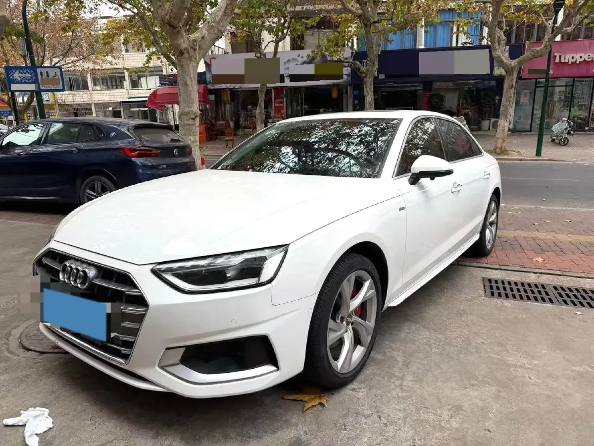 2022 Audi A4L 2.0T 190HP L4 7DCT,autocango,china used car exporter,china ev exporter,chinese used car exporter,chinese used ev exporter