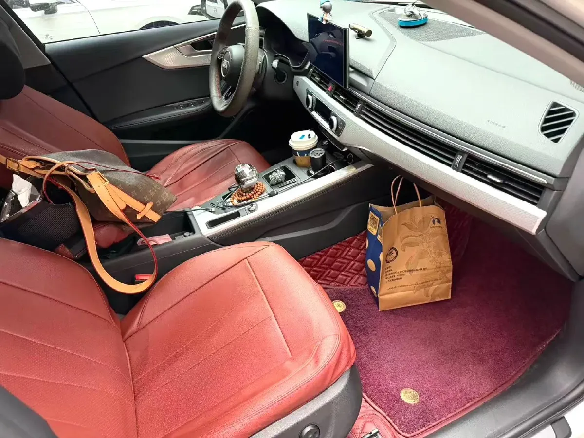 2022 Audi A4L 2.0T 190HP L4 7DCT,autocango,china used car exporter,china ev exporter,chinese used car exporter,chinese used ev exporter