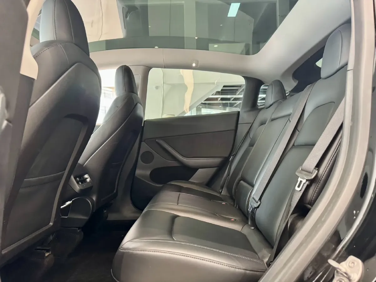 2022 Tesla Model Y BEV 60KWH,autocango,china used car exporter,china ev exporter,chinese used car exporter,chinese used ev exporter