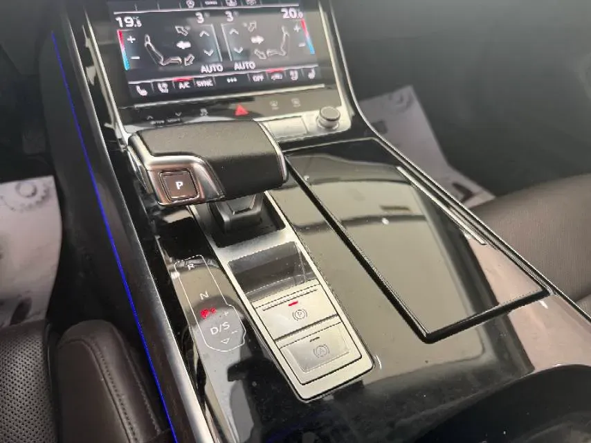 2021 Audi A8 3.0T 286HP V6 8AT,autocango,china used car exporter,china ev exporter,chinese used car exporter,chinese used ev exporter