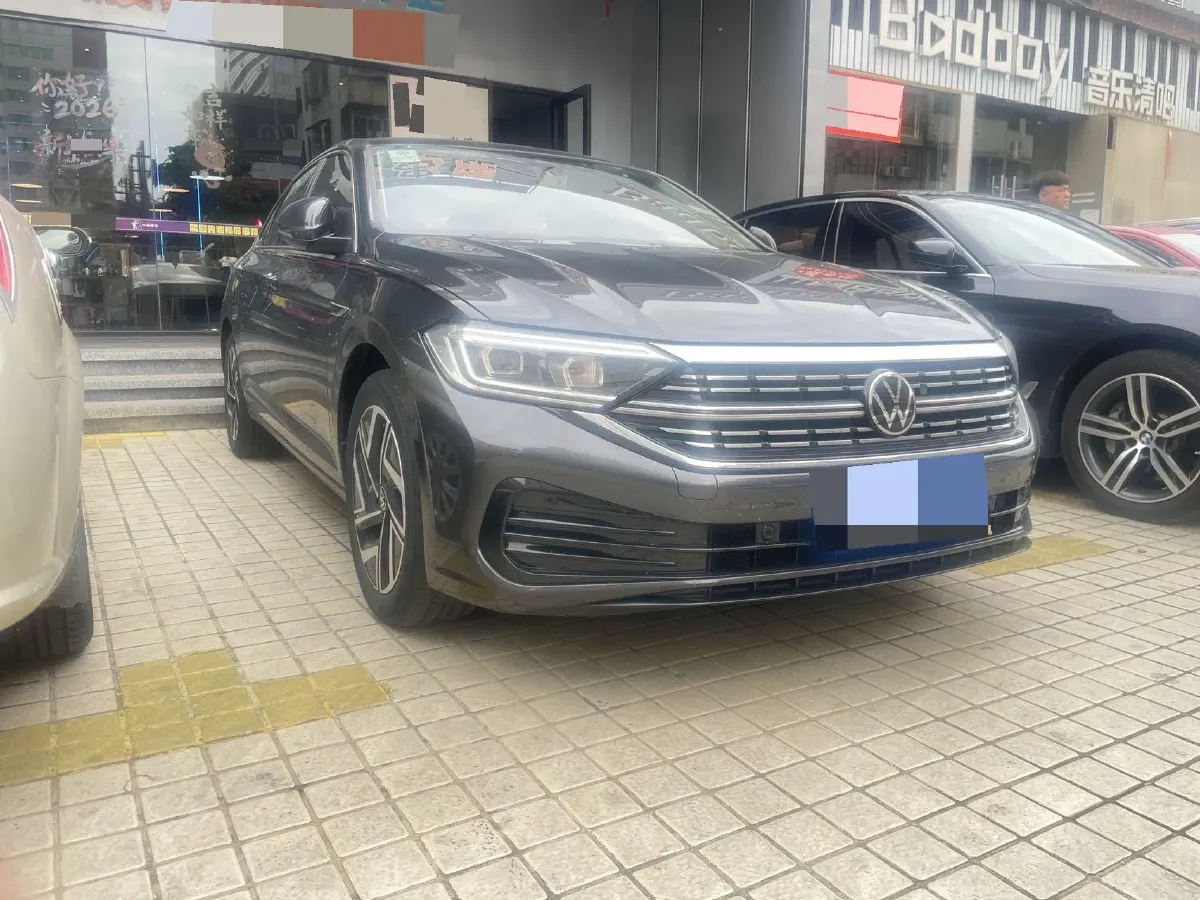 2023 Volkswagen Sagitar 1.5T 160HP L4 7DCT,autocango,china used car exporter,china ev exporter,chinese used car exporter,chinese used ev exporter