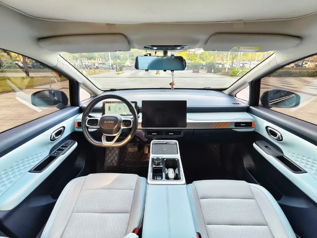 2022 Geely Okavango 1.8T 184HP L4 7DCT,autocango,china used car exporter,china ev exporter,chinese used car exporter,chinese used ev exporter