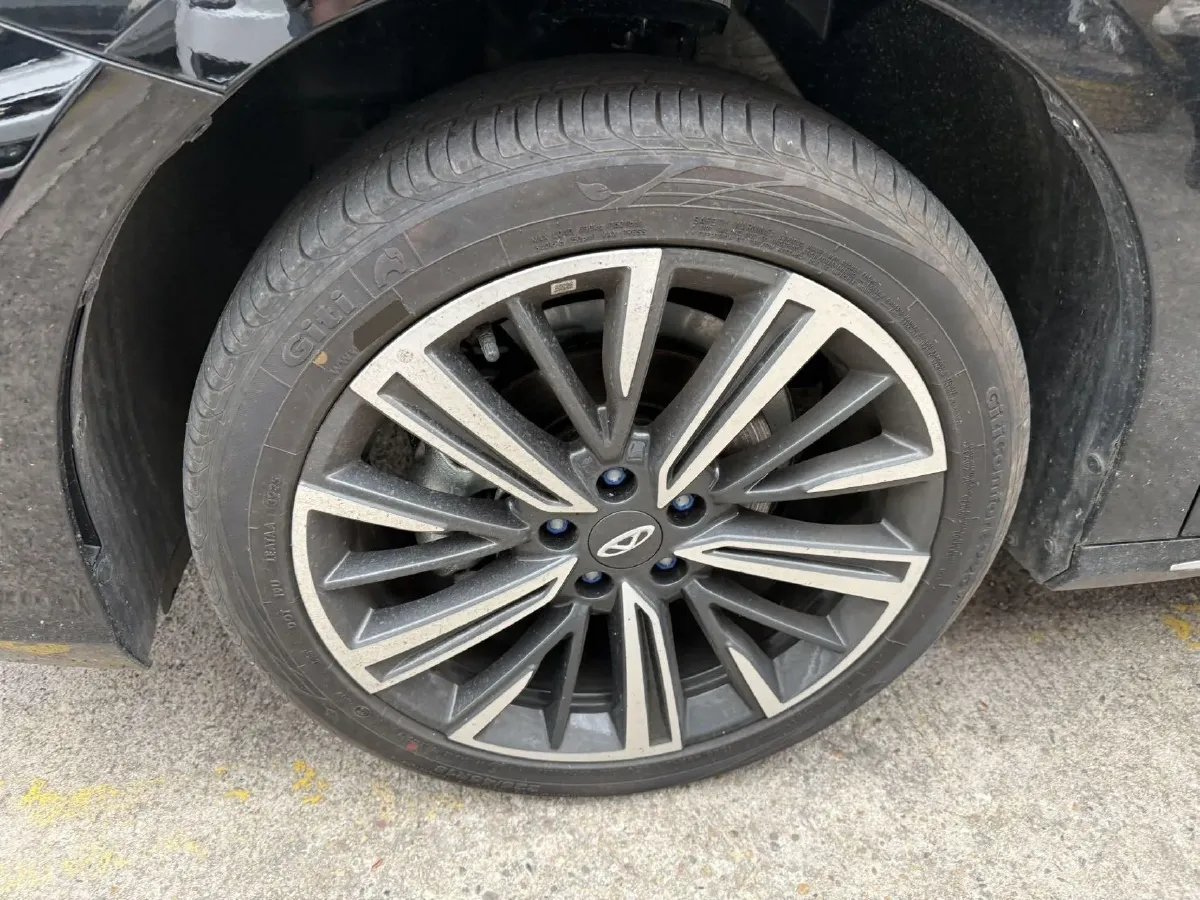 2025 Chery Arrizo 8 1.6T 197HP L4 7DCT,autocango,china used car exporter,china ev exporter,chinese used car exporter,chinese used ev exporter