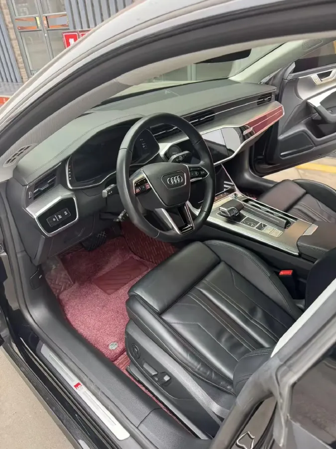 2022 Audi A7 2.0T 245HP L4 7DCT,autocango,china used car exporter,china ev exporter,chinese used car exporter,chinese used ev exporter