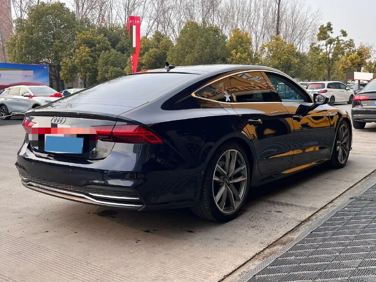 2022 Audi A7 2.0T 245HP L4 7DCT,autocango,china used car exporter,china ev exporter,chinese used car exporter,chinese used ev exporter