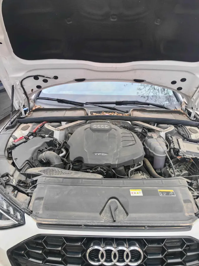 2023 Audi A4L 2.0T 190HP L4 7DCT,autocango,china used car exporter,china ev exporter,chinese used car exporter,chinese used ev exporter