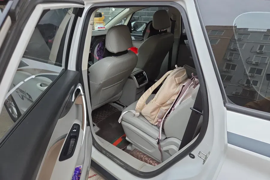 2019 Honda Envix 1.0T 122HP L3 6MT,autocango,china used car exporter,china ev exporter,chinese used car exporter,chinese used ev exporter