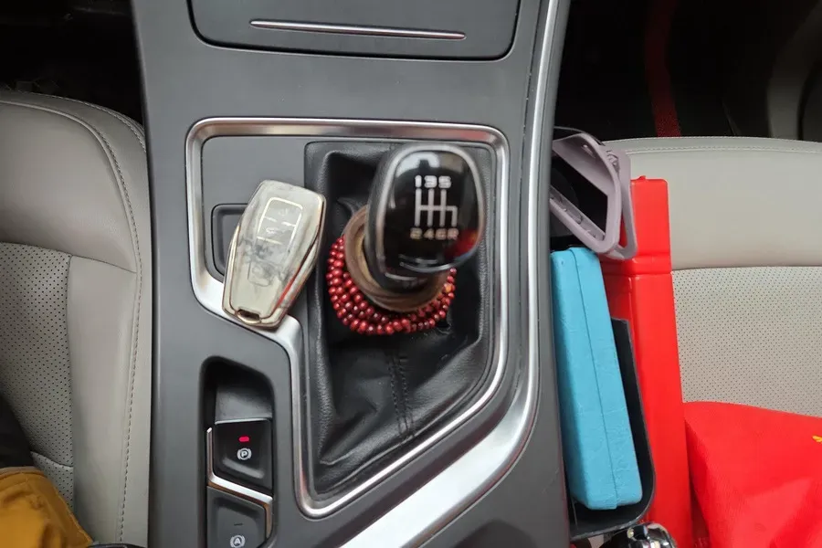 2019 Honda Envix 1.0T 122HP L3 6MT,autocango,china used car exporter,china ev exporter,chinese used car exporter,chinese used ev exporter