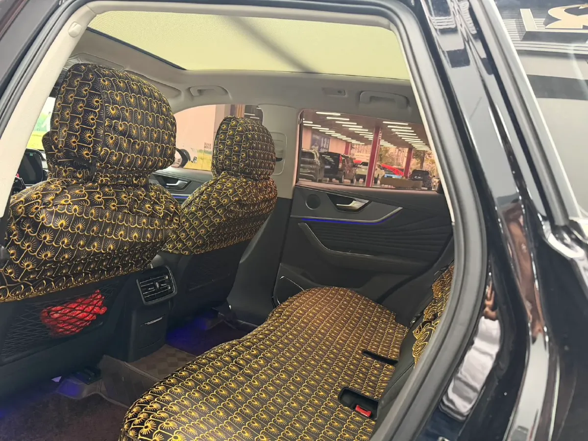 2023 HongQi HS5 2.0T 252HP L4 8AT,autocango,china used car exporter,china ev exporter,chinese used car exporter,chinese used ev exporter