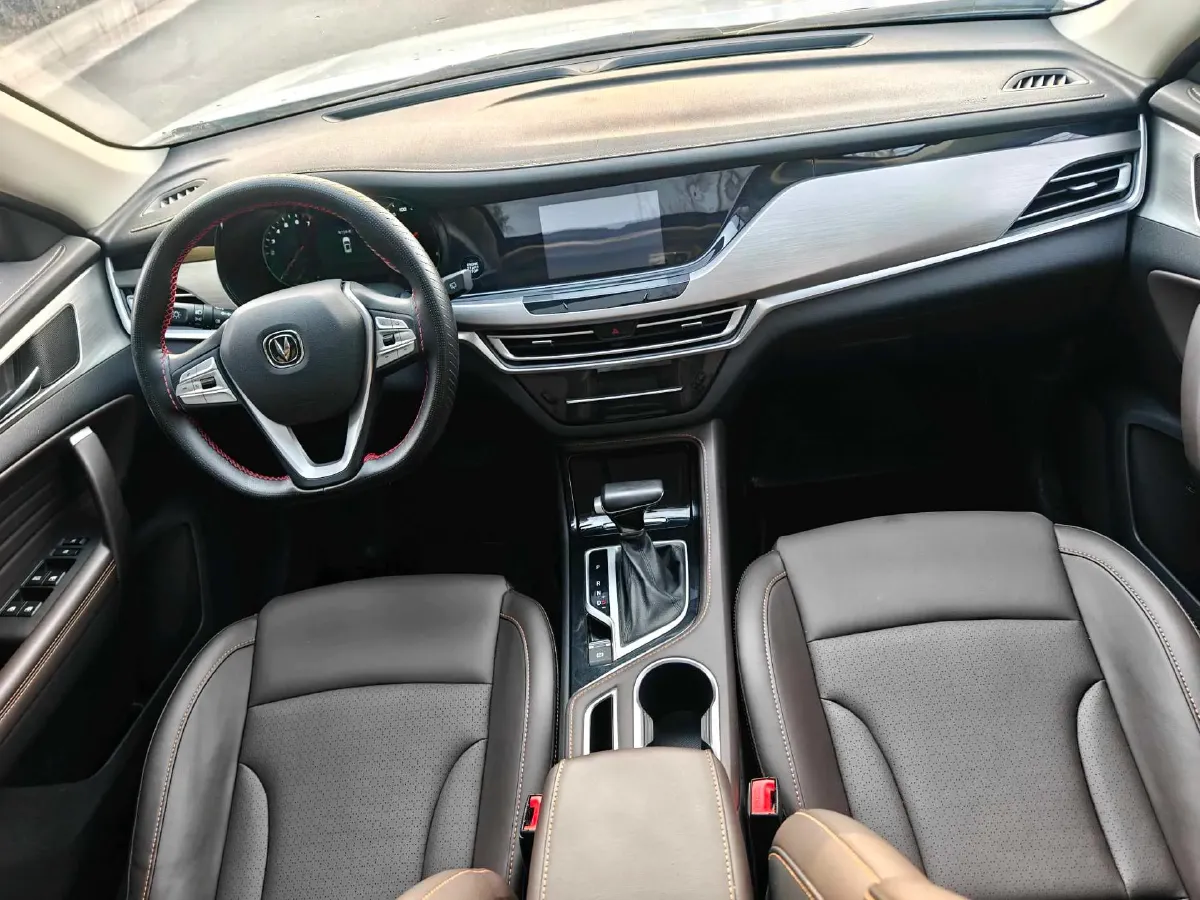 2019 ChangAn CS35 Plus 1.6L 128HP L4 6AT,autocango,china used car exporter,china ev exporter,chinese used car exporter,chinese used ev exporter